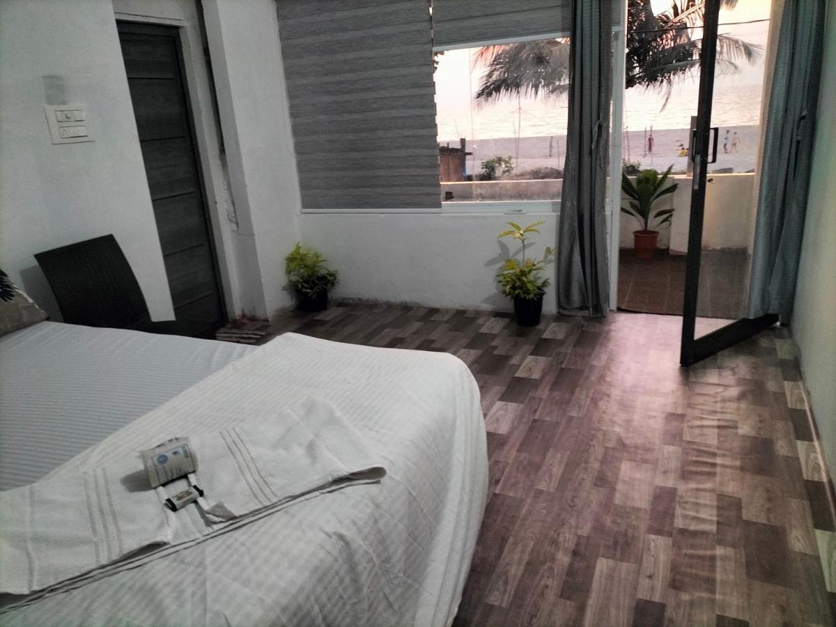 Funky Art Beach House Alappuzha Buitenkant foto