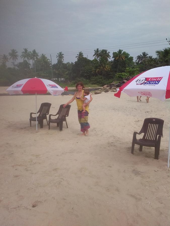 Funky Art Beach House Alappuzha Buitenkant foto