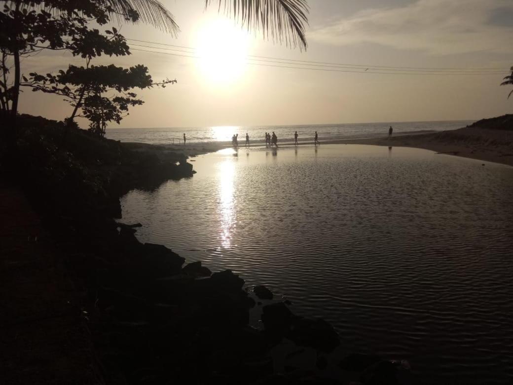 Funky Art Beach House Alappuzha Buitenkant foto
